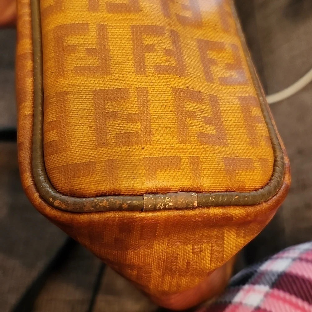 Fendi Zucca Vintage Rare Clutch Pouch W/Leather Trim Strap - Picture 15 of 16